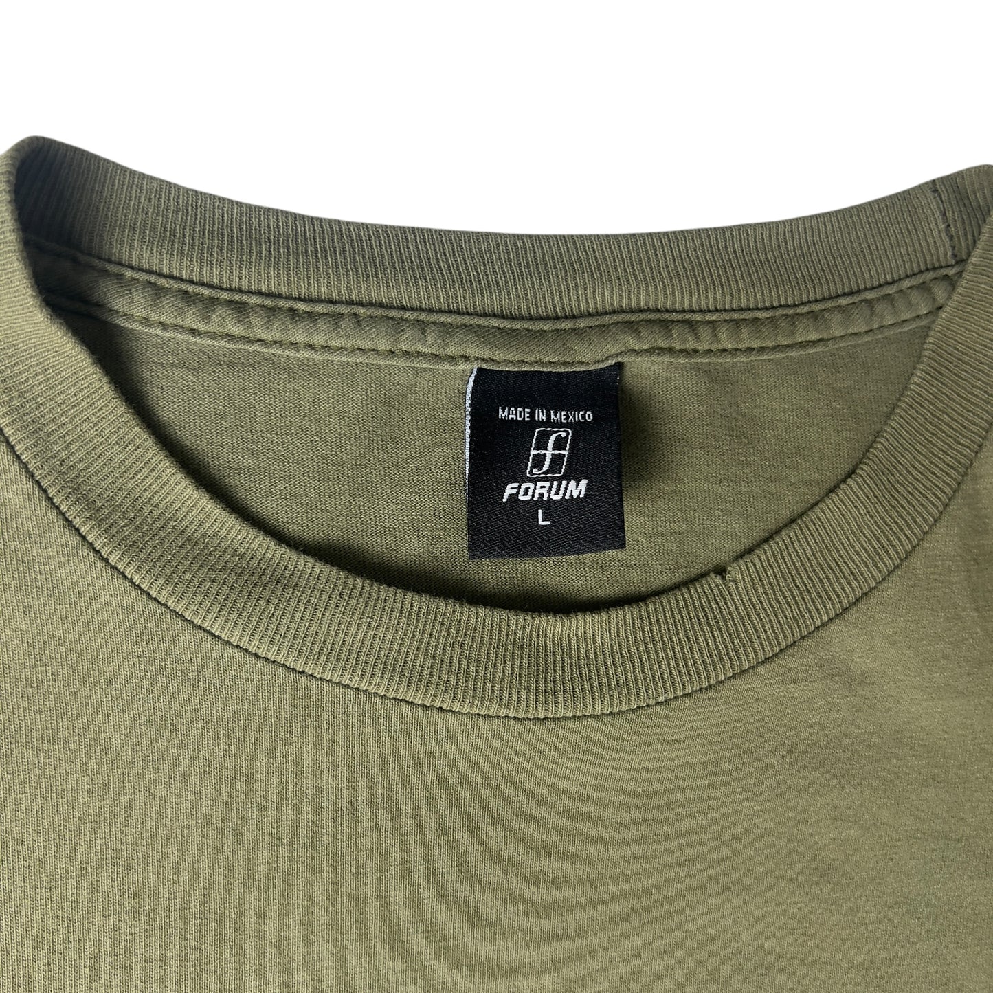 Forum Snowboards Y2K shirt men’s large