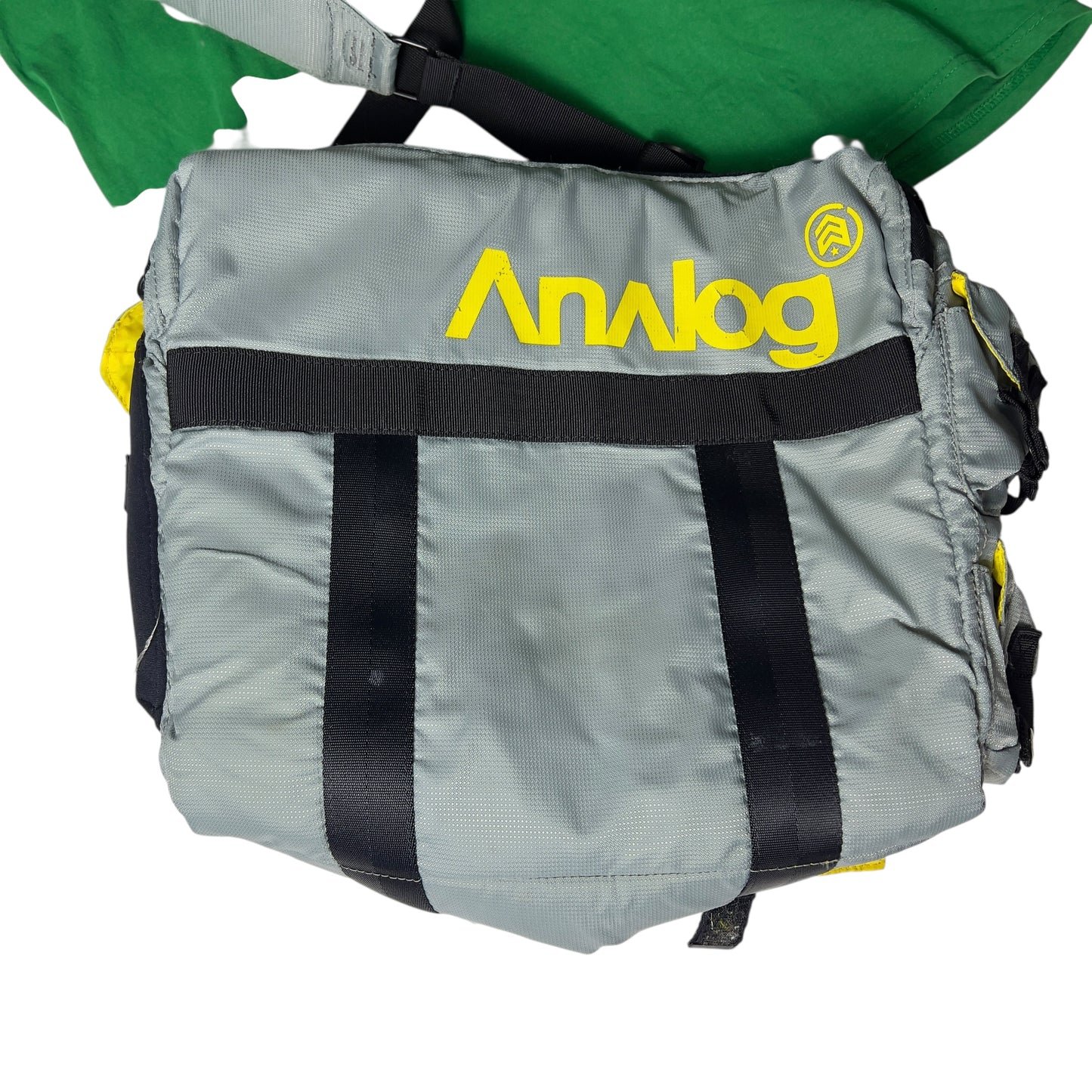 2004 Burton Analog Messenger DJ bag and 2004 T-Shirt (large) bundle snowboard