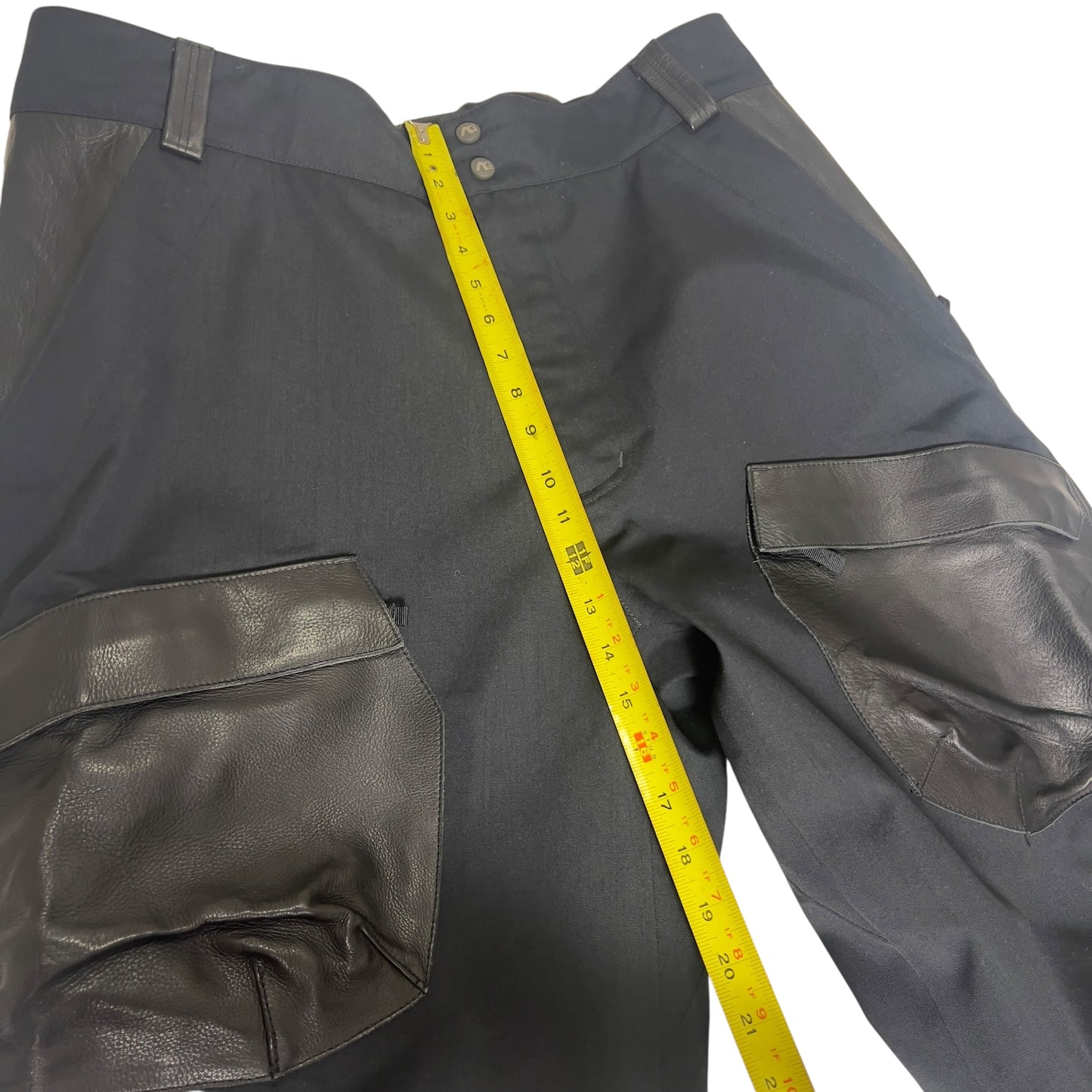2004 Burton Analog Leather and Goretex Snowboard Pants Men’s XL