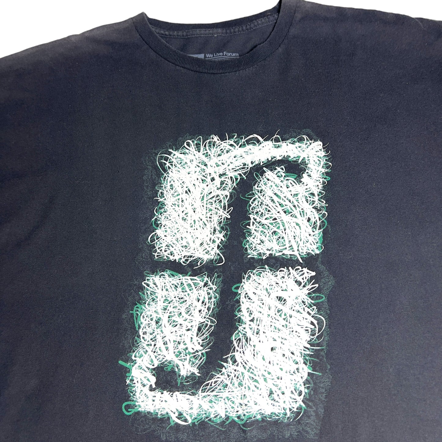 Forum Snowboards scribble shirt men’s XL