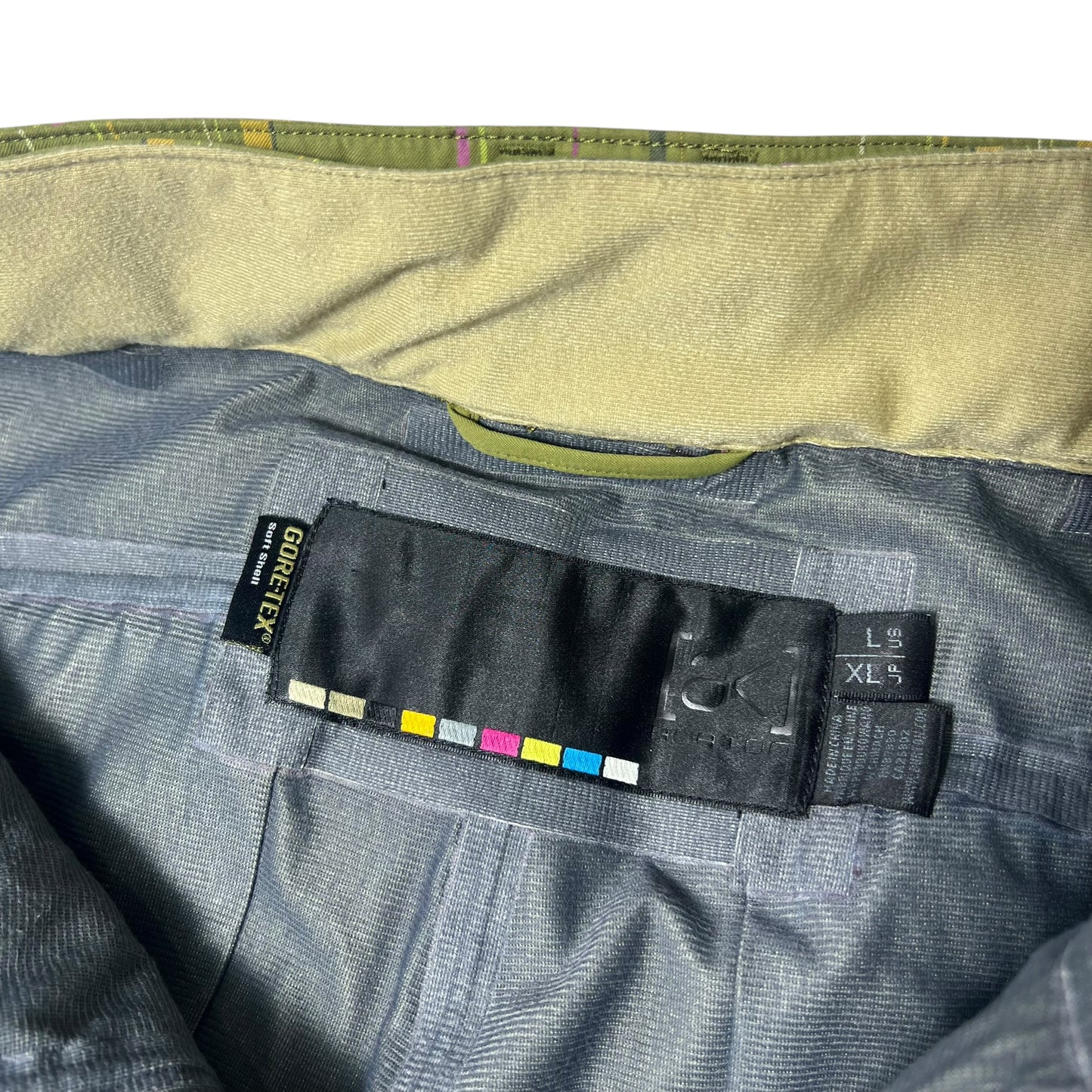 Burton AK snowboard pants men’s large