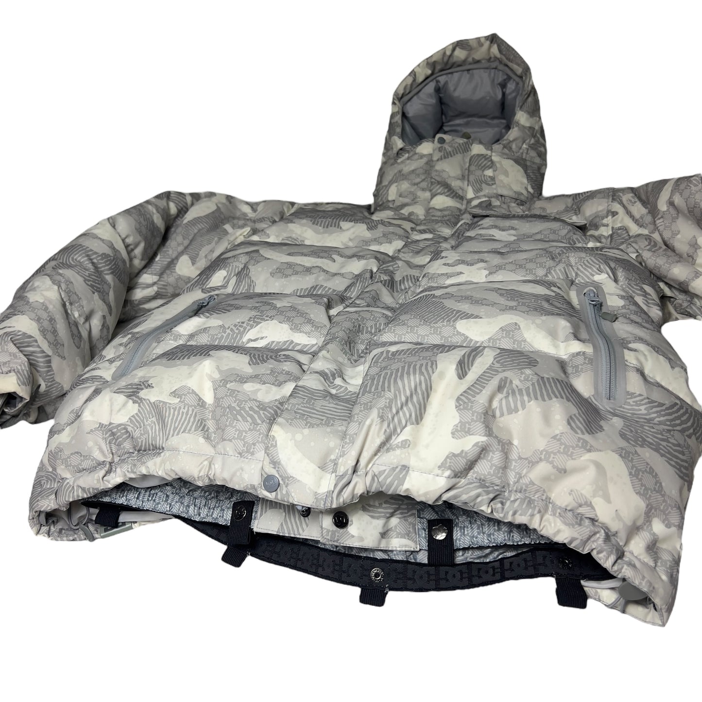 DC Snowboards Monogrammed Camo Down Puffer Men’s Large (L/XL fit)