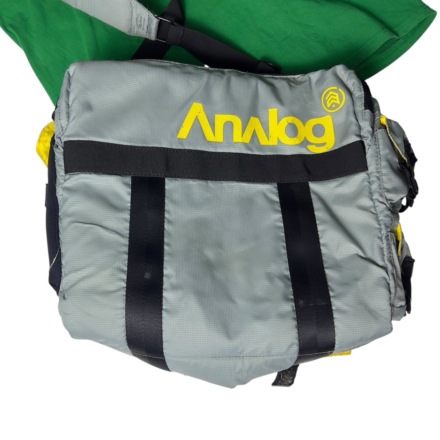 2004 Burton Analog Messenger DJ bag and 2004 T-Shirt (large) bundle snowboard