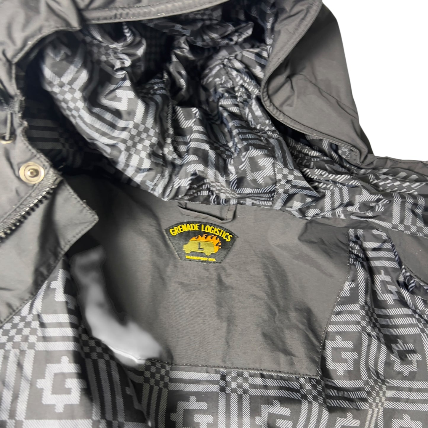 Grenade Snowboard Jacket Men’s Large (read description)