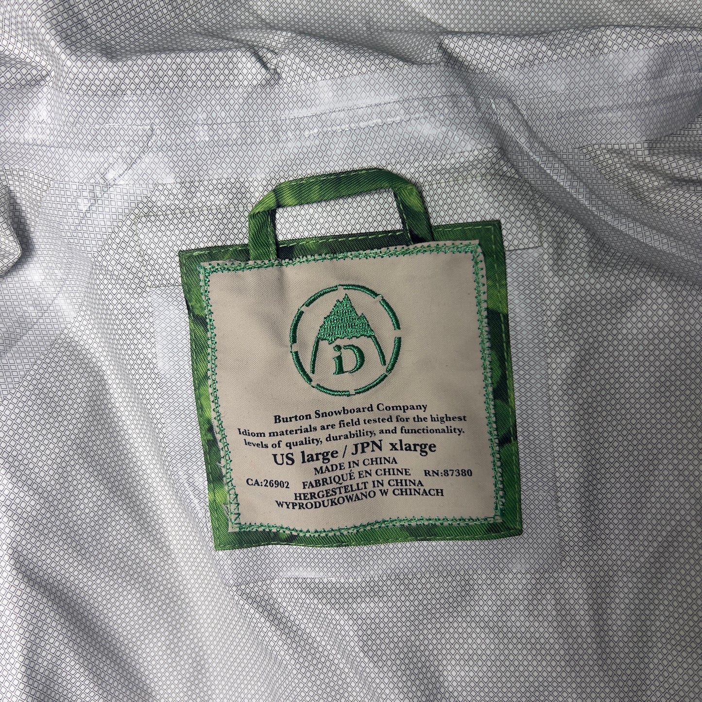 2009 Burton iDiom Fujiwara 2.5L “Lily Print” Jacket NWT w/ Carry Case – Size Large – Rare Japan Collab