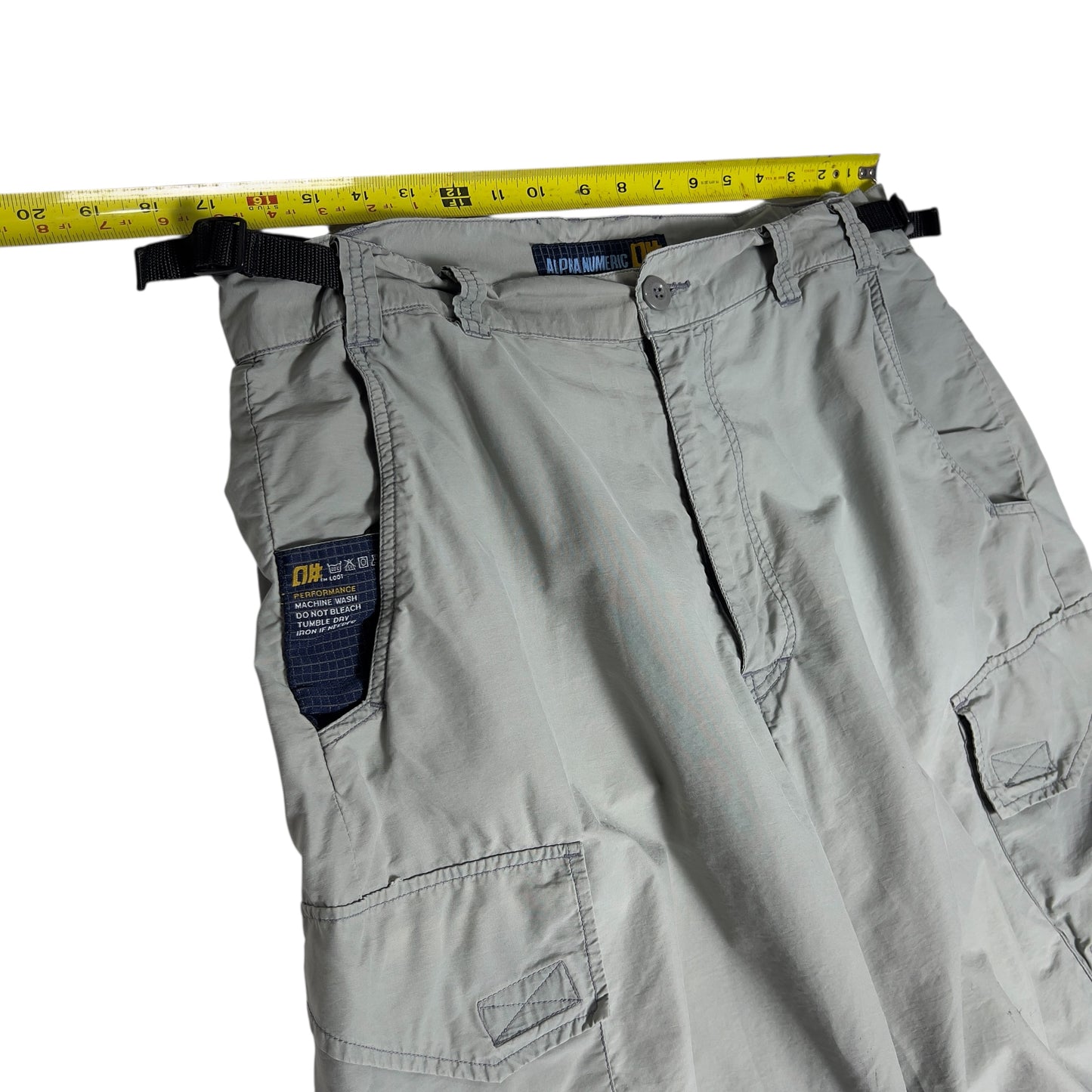 Alphanumeric Hiking Shorts Men’s XL